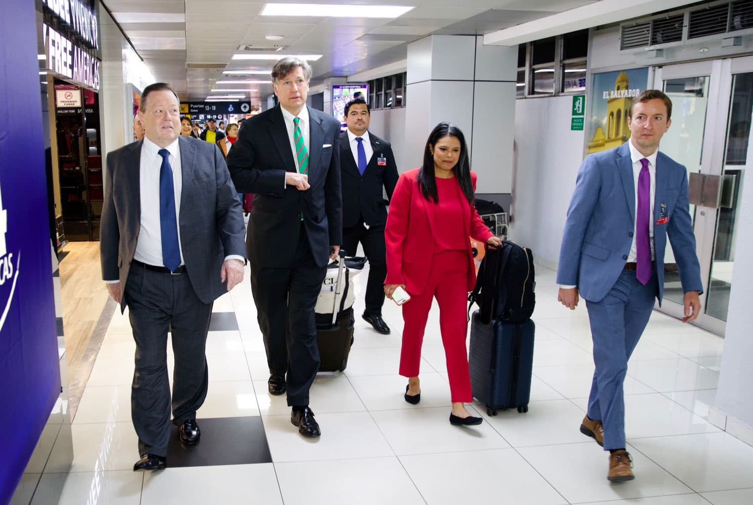 Vicesecretario de Estado de EE.UU.: "Un placer encontrarme en el gran Pulgarcito de América" vicesecretario-de-estado-de-eeuu-un-placer-encontrarme-en-el-gran-pulgarcito-de-america